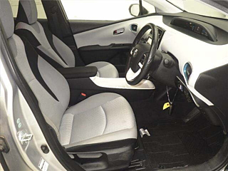 TOYOTA PRIUS 2016