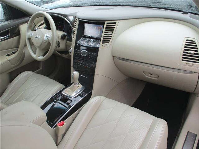 NISSAN INFINITI 2012