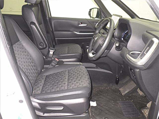 TOYOTA VOXY 2023