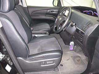 TOYOTA ESTIMA 2013