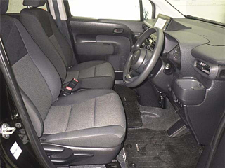 TOYOTA SIENTA 2023