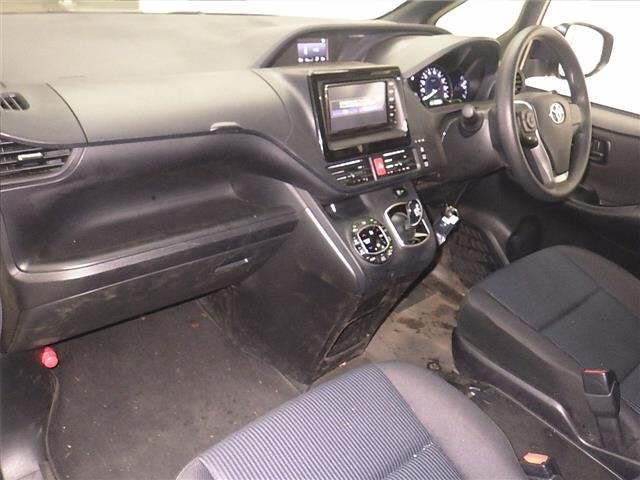 TOYOTA NOAH 2020