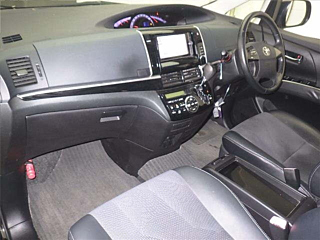 TOYOTA ESTIMA 2013