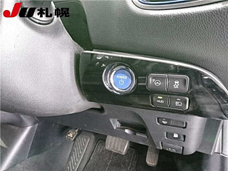 TOYOTA PRIUS 2019