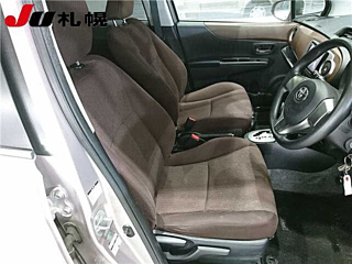 TOYOTA VITZ 2011