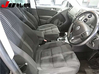 VOLKSWAGEN TIGUAN 2010
