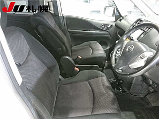 NISSAN SERENA 2012