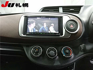 TOYOTA VITZ 2011