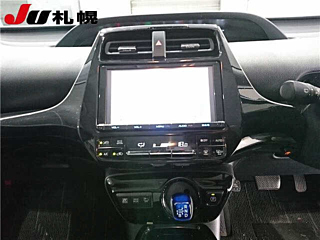 TOYOTA PRIUS 2019