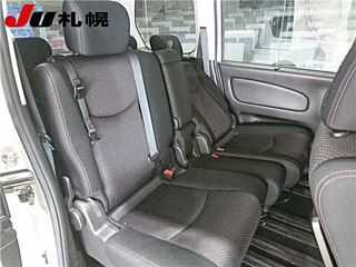 NISSAN SERENA 2012