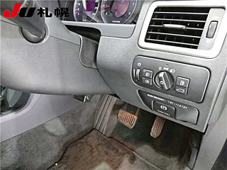 VOLVO V70 2010