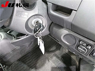 TOYOTA VITZ 2008