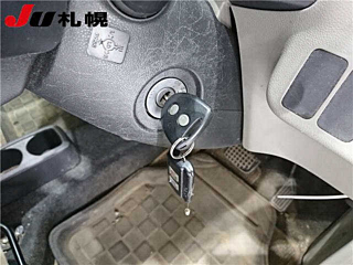 DAIHATSU MIRA E S 2012