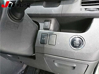 TOYOTA VOXY 2008
