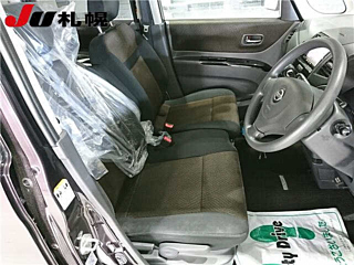 NISSAN ROOX 2012
