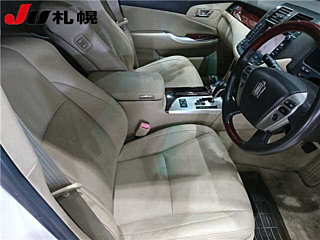 TOYOTA CROWN 2011