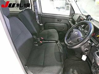 DAIHATSU HIJET VAN 2017