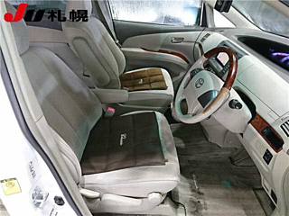 TOYOTA ESTIMA 2011