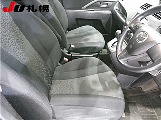 MAZDA PREMACY 2011
