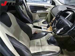 VOLVO XC60 2010
