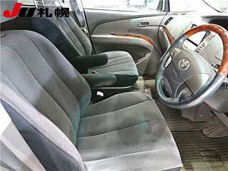 TOYOTA ESTIMA 2010