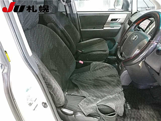 TOYOTA VOXY 2008