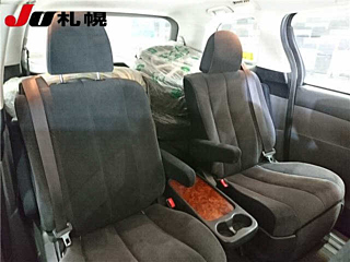 TOYOTA ESTIMA 2010