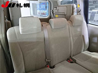 TOYOTA NOAH 2010