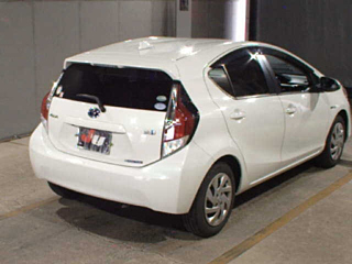 TOYOTA AQUA 2015
