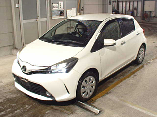 TOYOTA VITZ 2016