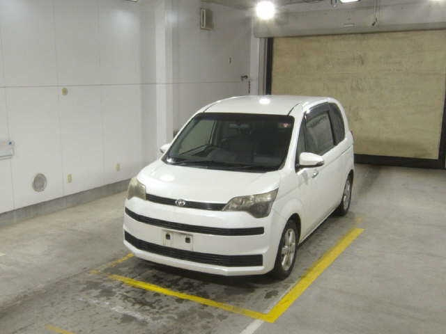 TOYOTA SPADE 2012