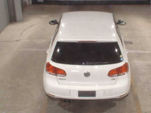 VOLKSWAGEN GOLF 2010