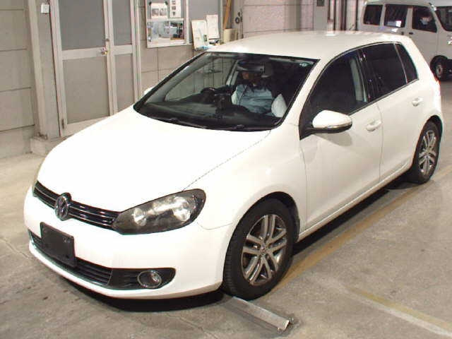VOLKSWAGEN GOLF 2010