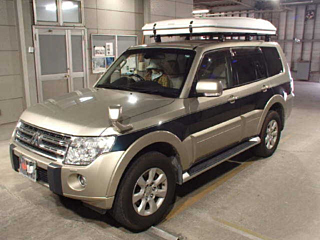 MITSUBISHI PAJERO 2010