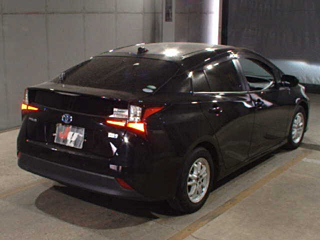 TOYOTA PRIUS 2021