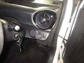 TOYOTA AQUA 2017