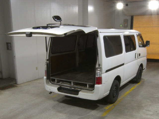 NISSAN CARAVAN VAN 2009
