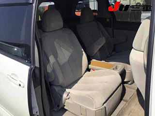 TOYOTA ESTIMA 2008