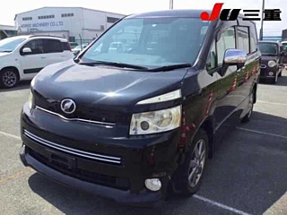 TOYOTA VOXY 2009