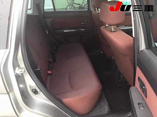 MAZDA VERISA 2010