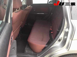 MAZDA VERISA 2010