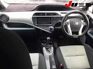 TOYOTA AQUA 2012