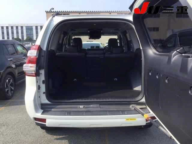 TOYOTA LAND CRUISER PRADO 2016
