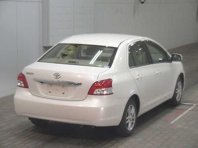 TOYOTA BELTA 2010