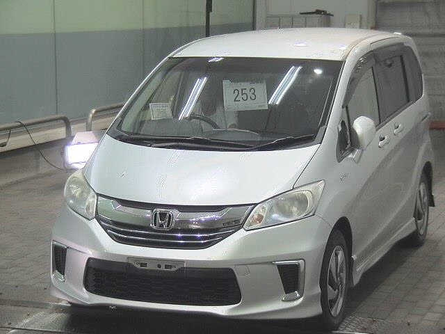 HONDA FREED 2015