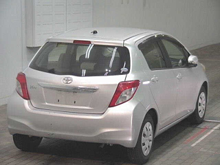 TOYOTA VITZ 2012