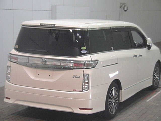 NISSAN ELGRAND 2017