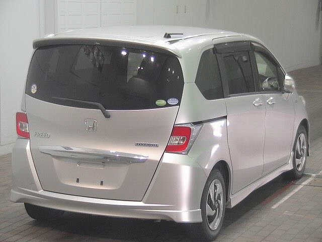 HONDA FREED 2015