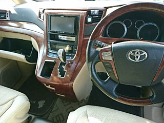 TOYOTA ALPHARD 2010