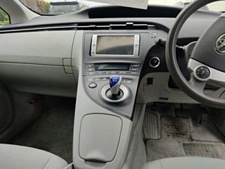 TOYOTA PRIUS 2010